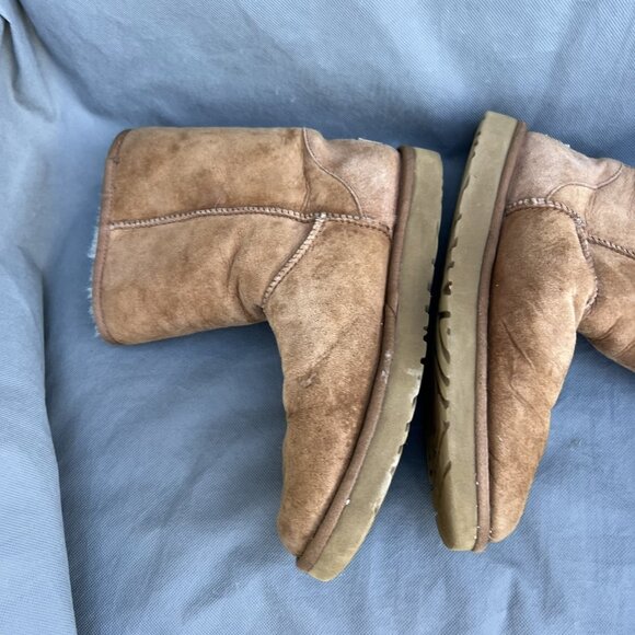 UGG Australia Size 10 Brown Chestnut Boots Shoes Pull On Shearling Style - Picture 7 of 9